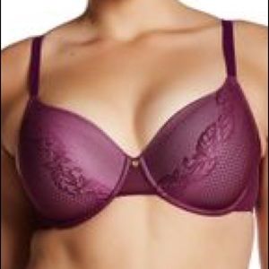 NEW 32G Natori padded bra with a lace design